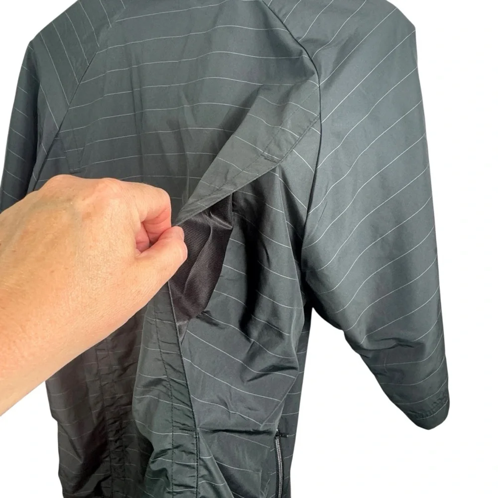Antigua Golf Pullover Size L 1/4 Zip Rain Jacket Half Sleeve Gray